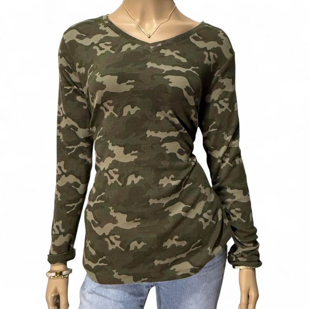 Faded Glory Women's XXL 20 Camo Long Sleeve V Neck Shirt Olive Green Stretch